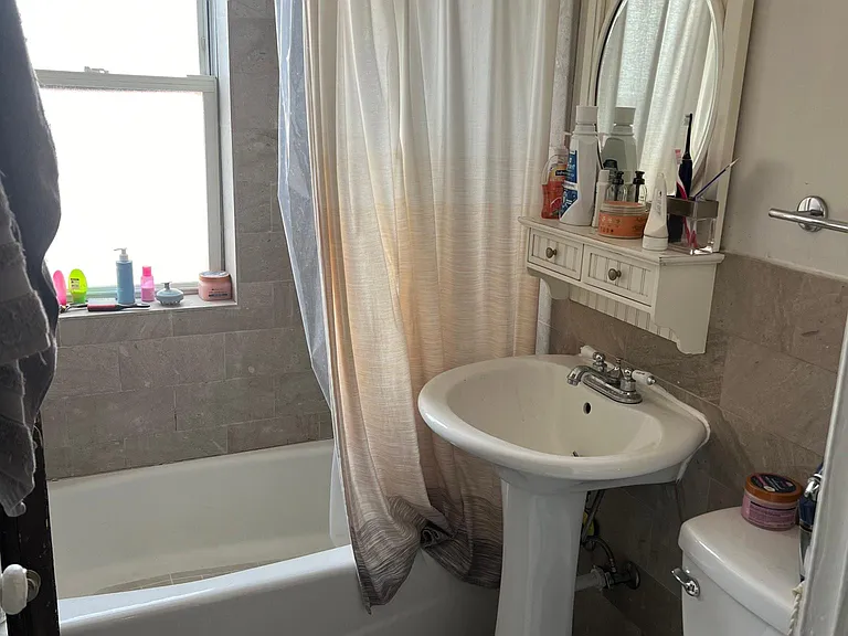 4755 N Sawyer Ave #2G — Photo 3
