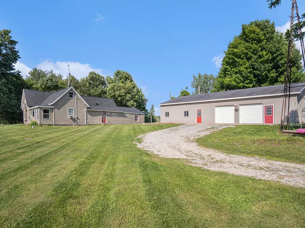 340 S Brucker Ave, Fremont, MI 49412