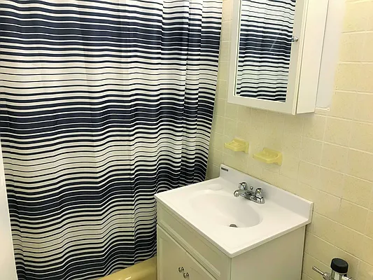 Rented by Joe Gotham LTD | media 33