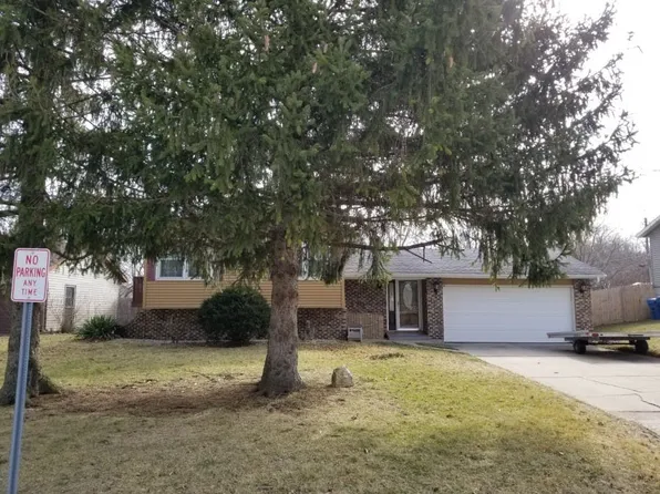 96 Hickory Ave, Hebron, IN 46341