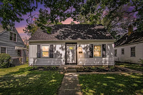 2105 Elwood Ave Photo 1