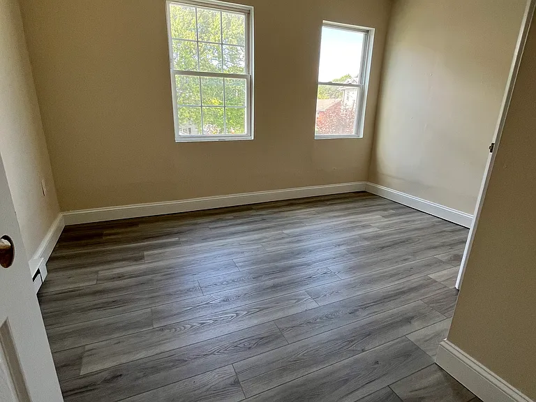 55 Putnam St #2 — Photo 6