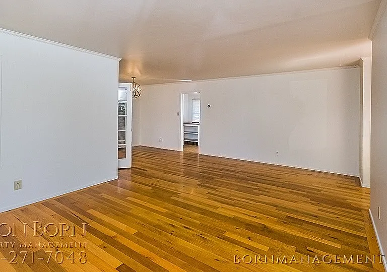 1351 Chestnut St — Photo 8