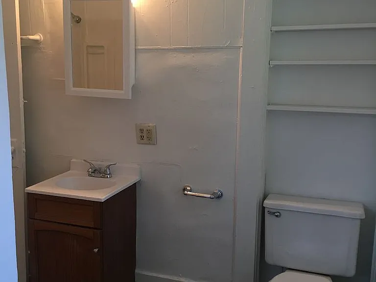 708 Frederick St — Photo 7