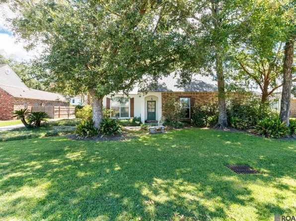 11918 Spring Meadow Dr, Baton Rouge, LA 70818