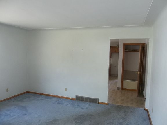 3rd image of 117 Forest Hill Dr