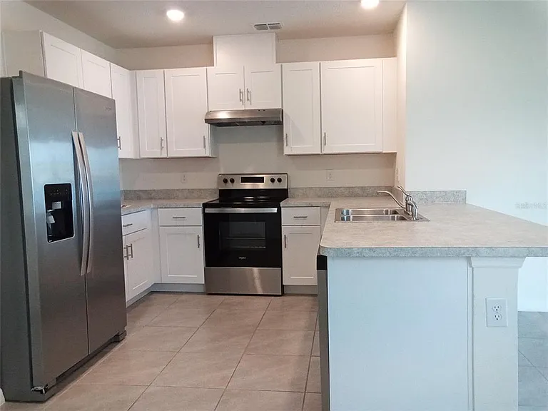 1815 Southfork Dr — Photo 3
