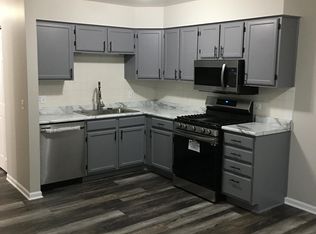 401 Concord Ave APT A, South Elgin, IL 60177