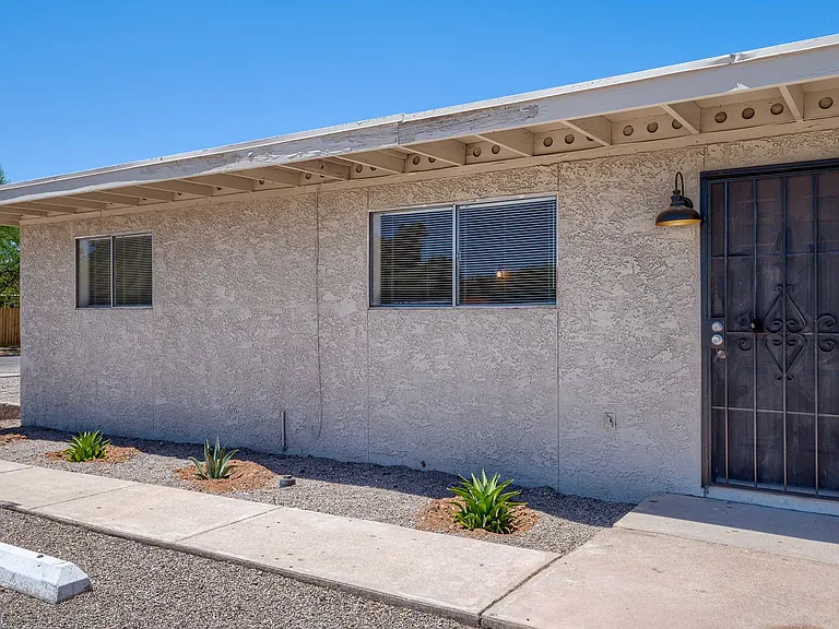 North Central (Stone and Limberlost), 2 bedroom, 1 bath duplexes, large fenced yards with a/c! — Photo 14