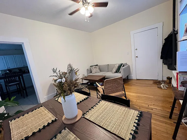 138 Hampshire St #2B — Photo 9