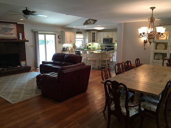 4th image of 2084 Fort Harrods Dr