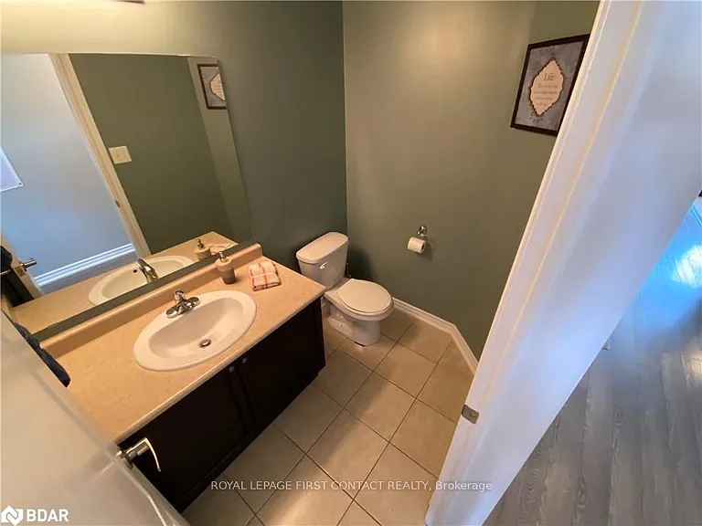 63 Sydenham Wls — Photo 8