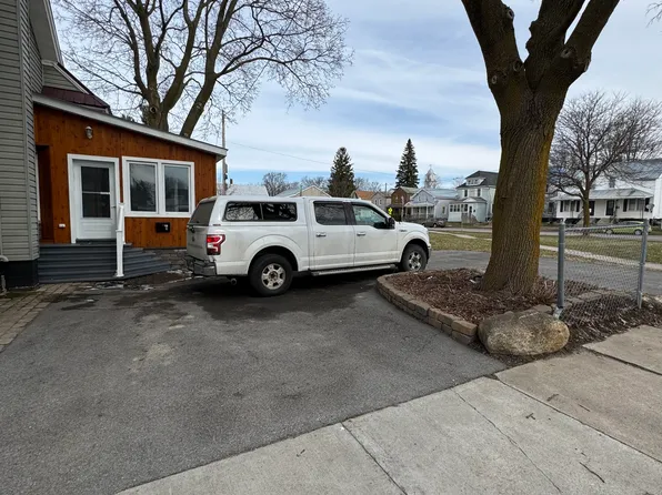 218-220 Lafayette St, Ogdensburg, NY