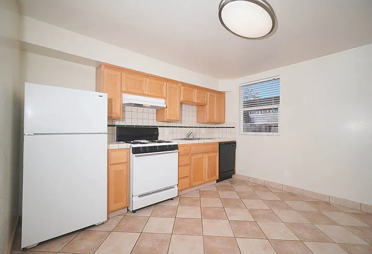 2931 Louis Rd — Photo 7