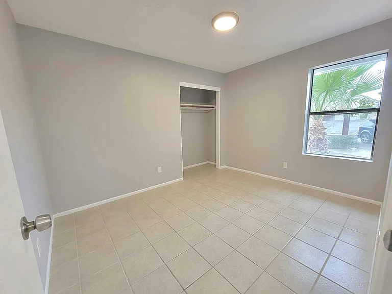 2704 N Salem #102 — Photo 10
