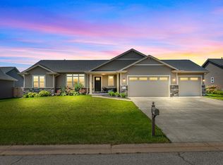 4213 N Prairie Rose Ln, Appleton, WI 54913