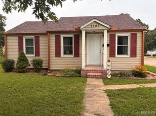 1102 N Washington St, Farmington, MO 63640