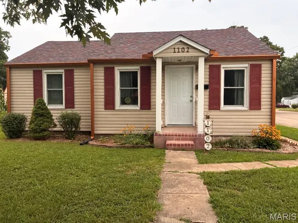 1102 N Washington St, Farmington, MO 63640