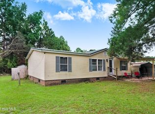 100 Sunrise Dr, Dudley, NC 28333