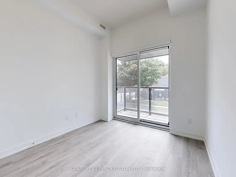 556 Marlee Ave #105 — Photo 32