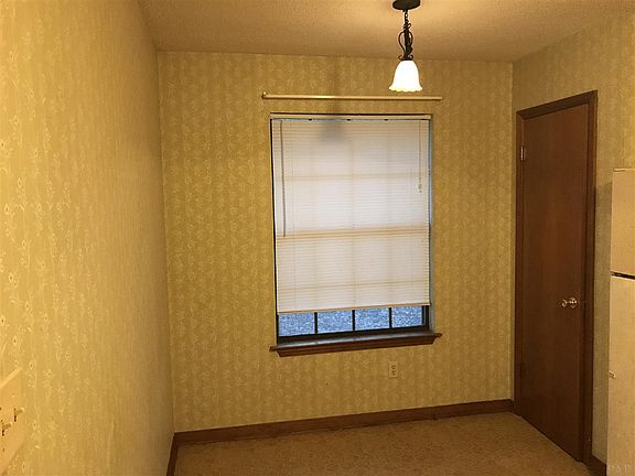4th image of 1360 Fairchild St