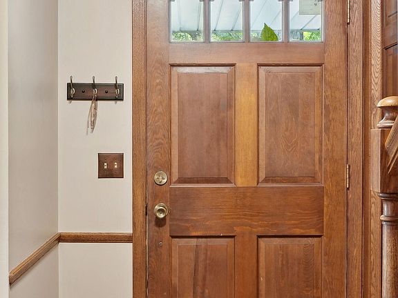 5th image of 1430 Kerry Cir NE