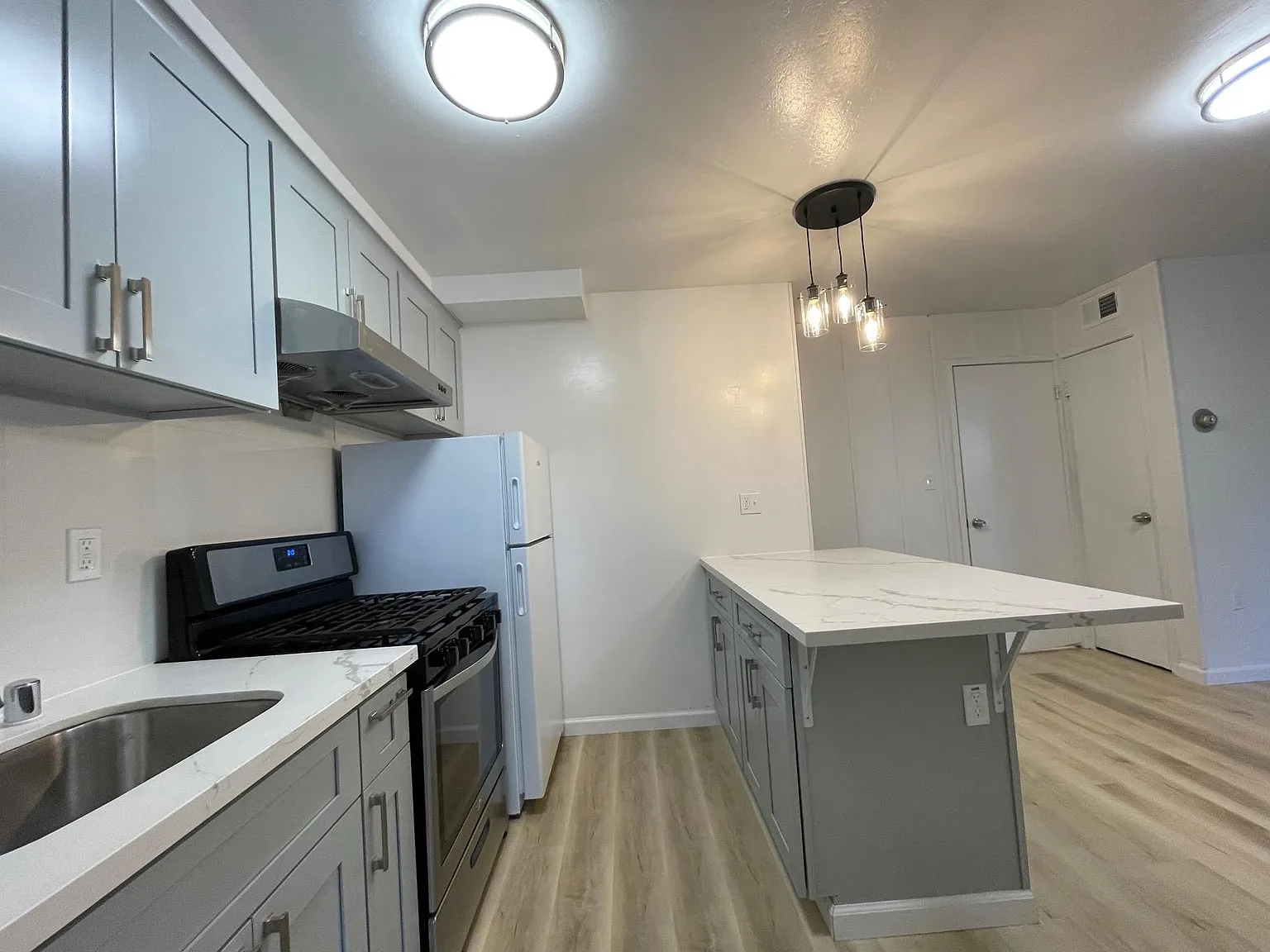 2920 Hillegass Ave — Photo 4