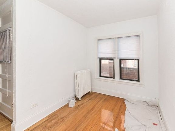 4th image of 629 W Cornelia Ave #39-2S