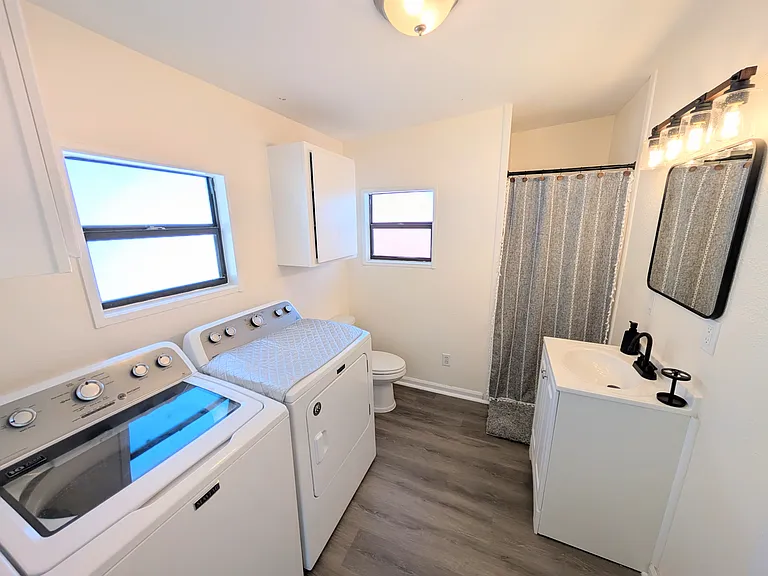 205 W Alfred St — Photo 14