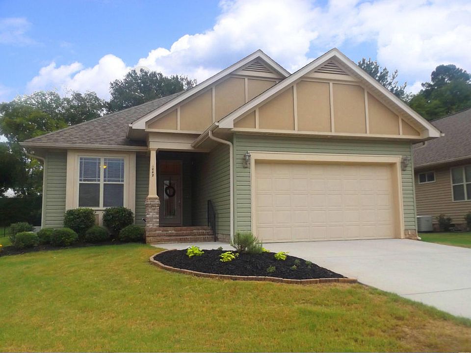 1st image of 1042 Dodie Dr