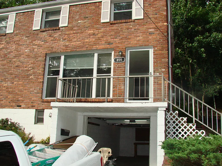 859 Killarney Dr — Photo 16