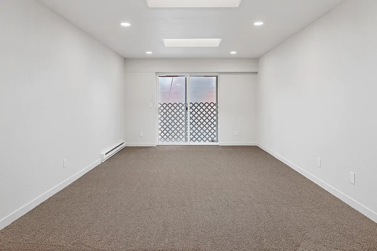 2 bed, 860 sqft, $2,450 — Photo 3