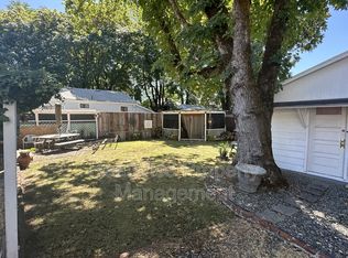 221 NE A St UNIT 4, Grants Pass, OR 97526