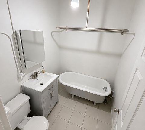 5th image of 1036 N California Ave #1R