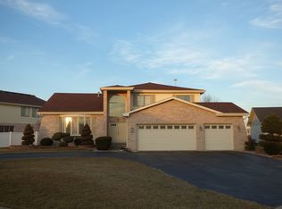 241 Providence Dr, Matteson, IL 60443