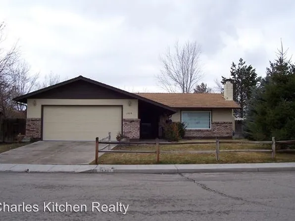 1529 Evan St, Carson City, NV 89701