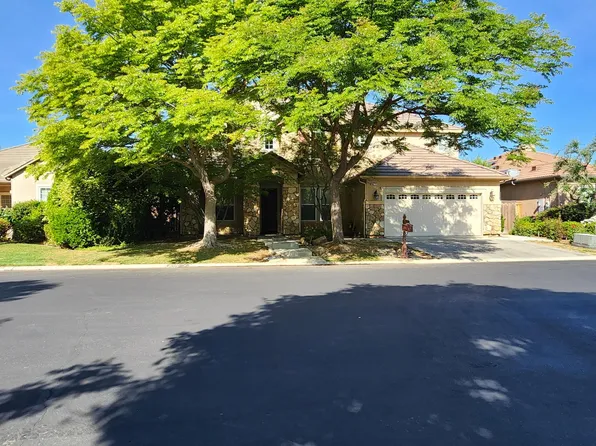 4479 N Emerald Peak Dr, Clovis, CA 93619