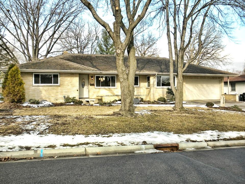 1st image of 230 18th Ave S