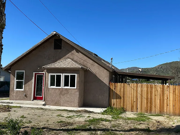 3343 Wallace St — Photo 1