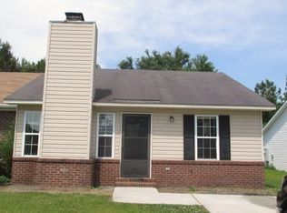 203 Live Oak Ct, Midway Park, NC 28544