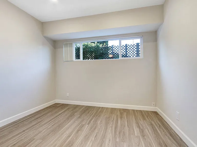 Twin Palms — Photo 38