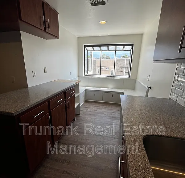 412 N Kenwood St #304 — Photo 12
