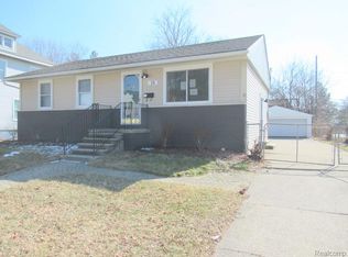 10 3rd St, Mount Clemens, MI 48043
