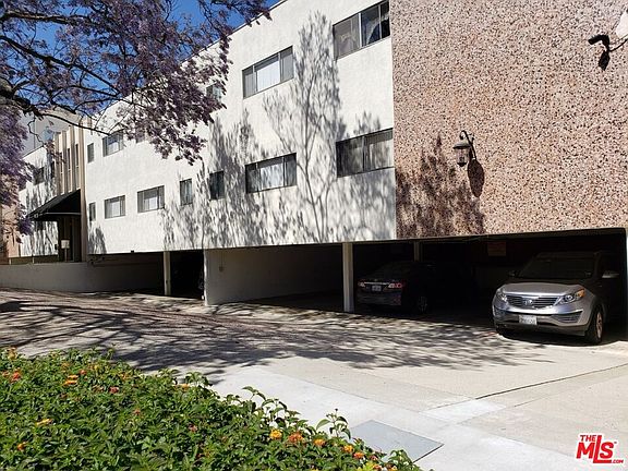 3rd image of 1830 Greenfield Ave