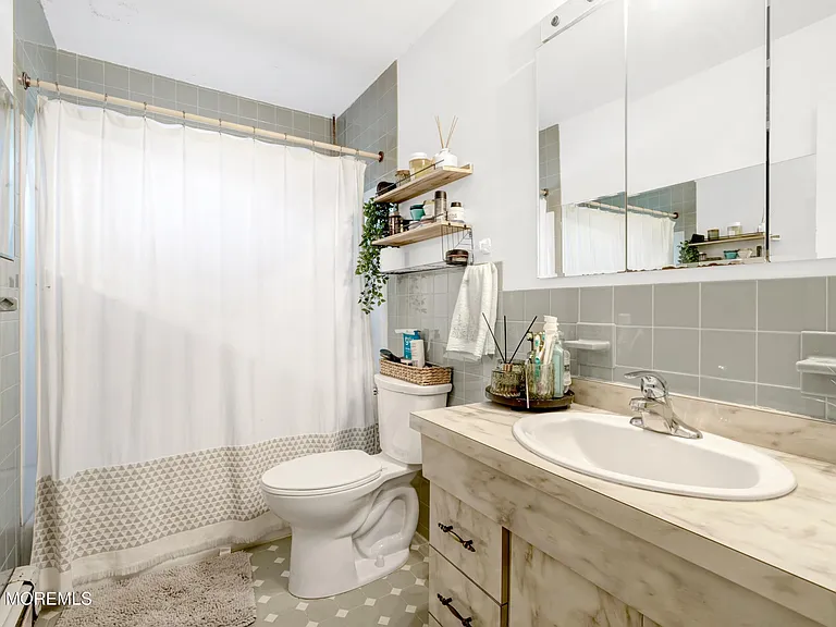 1121 Darlene Ave — Photo 11