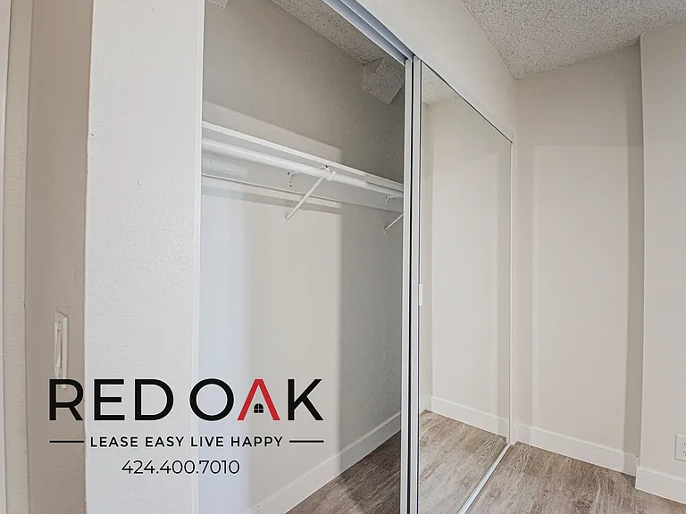 607 W 82nd St #101 — Photo 18