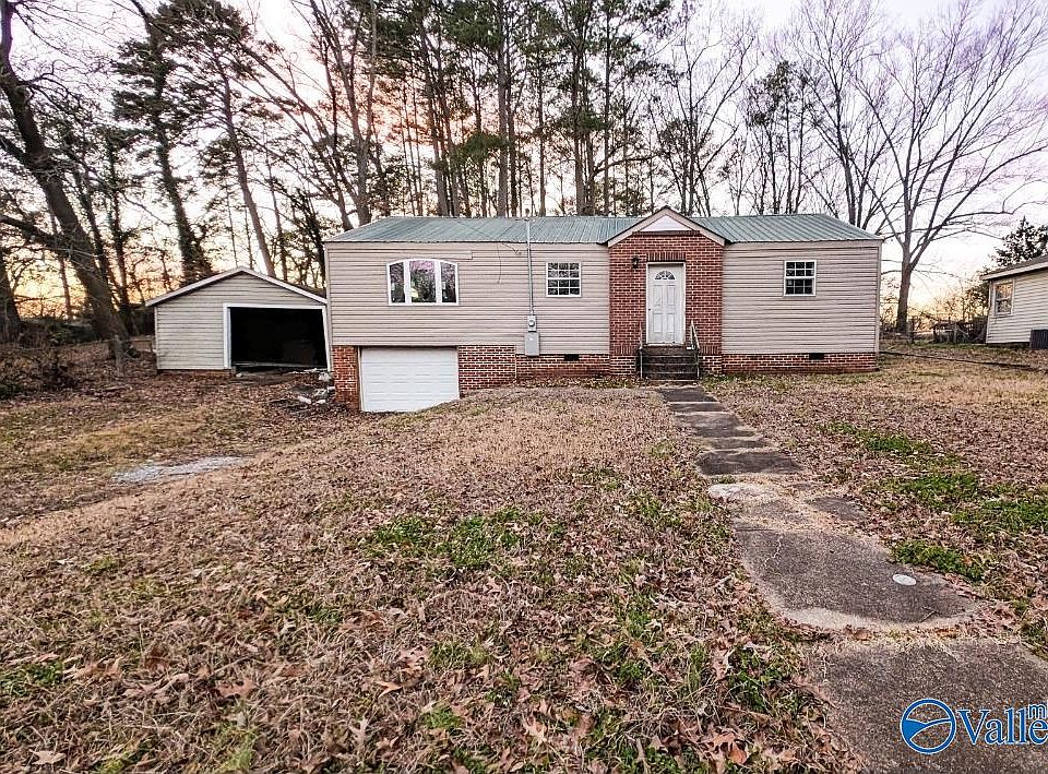 1st image of 307 Howell St