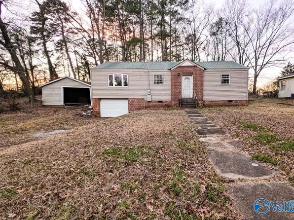 307 Howell St, Gadsden, AL 35904