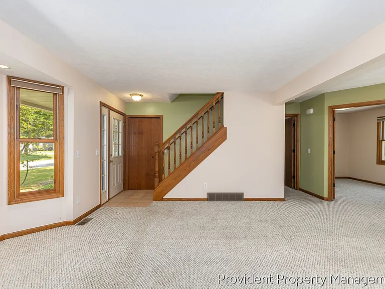 1030 73rd St SE — Photo 5