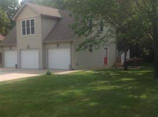 1696 N 2250 East Rd, Findlay, IL 62534